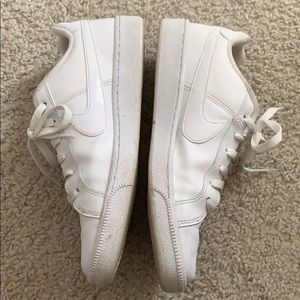 Nike Shoes - White nike sneakers Nike Shoes - White nike sneakers